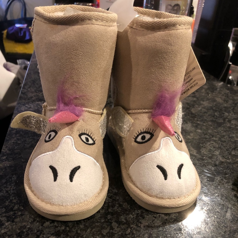 NEW!! Unicorn MukLuks